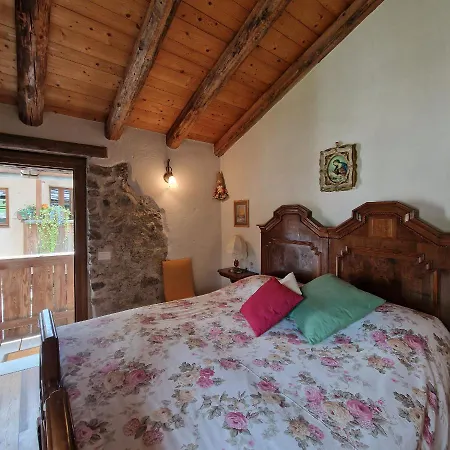 Nocleg ze śniadaniem B&B Santa Brigida 3*