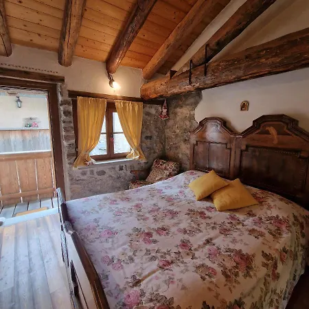 Nocleg ze śniadaniem B&B Santa Brigida 3*